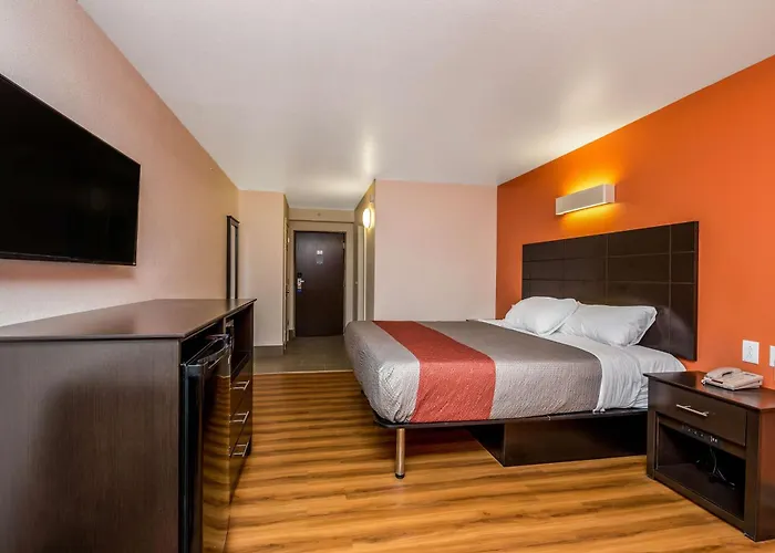 6 Peoria, Il 4*
