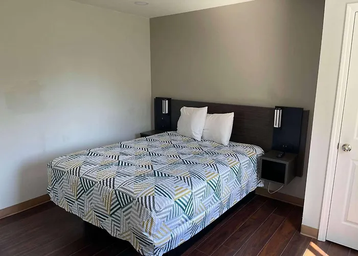 Hotel 6 Peoria, Il