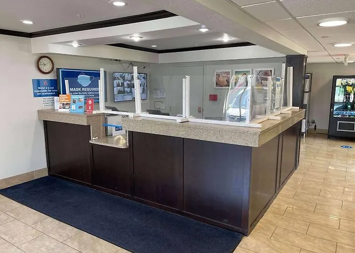 Hotel 6 Peoria, Il 4*